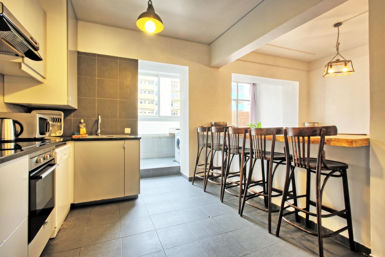 Sao Pedro 30 Guests Apartment Lisbon Bagian luar foto
