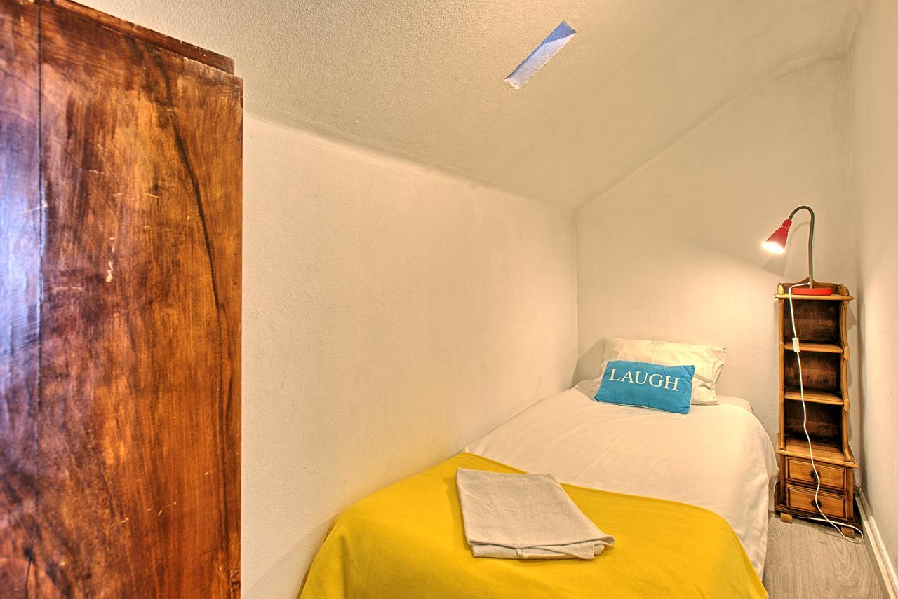 Sao Pedro 30 Guests Apartment Lisbon Bagian luar foto