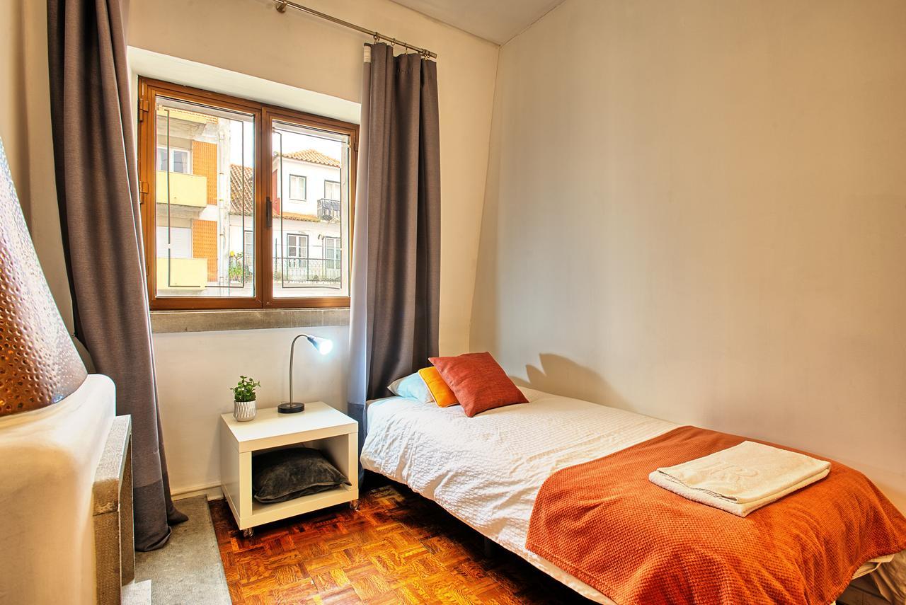 Sao Pedro 30 Guests Apartment Lisbon Bagian luar foto