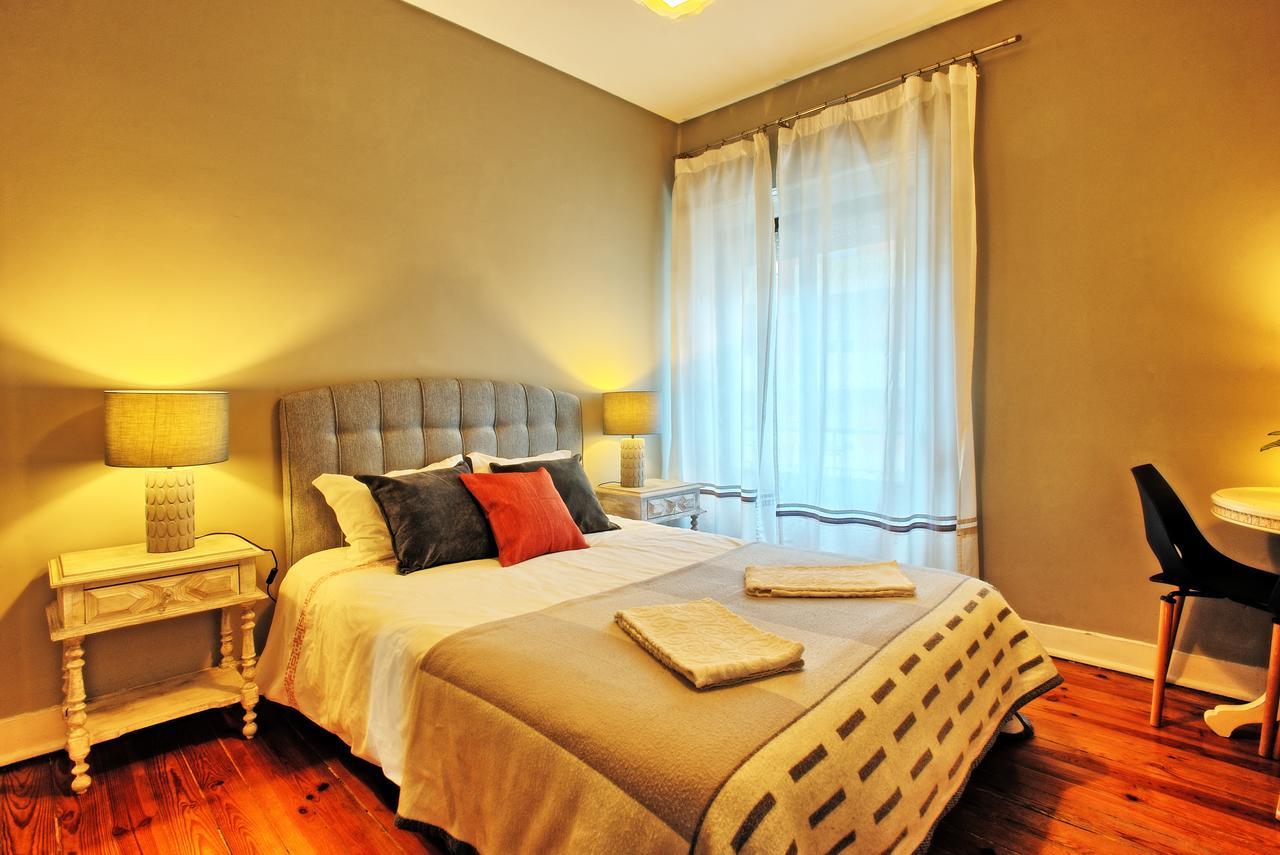 Sao Pedro 30 Guests Apartment Lisbon Bagian luar foto