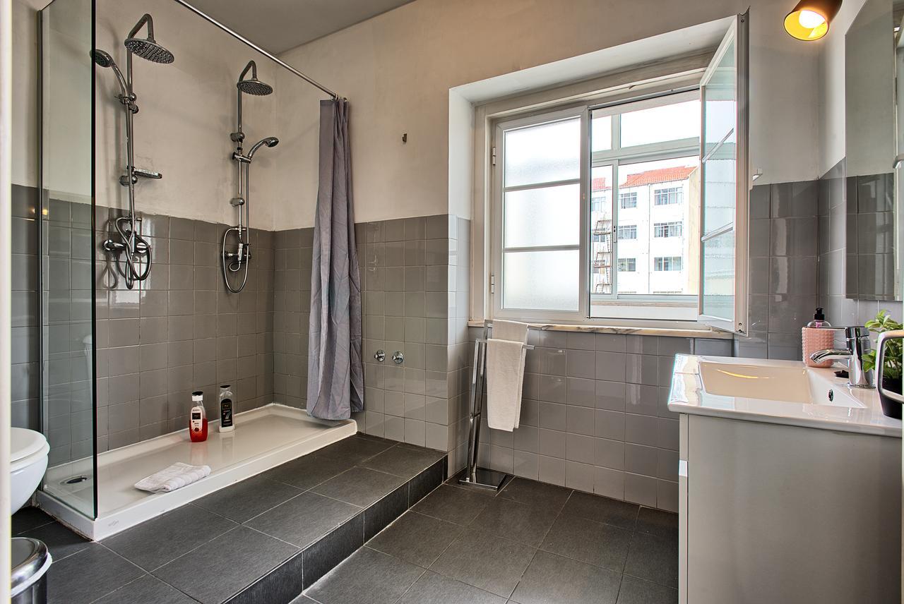 Sao Pedro 30 Guests Apartment Lisbon Bagian luar foto